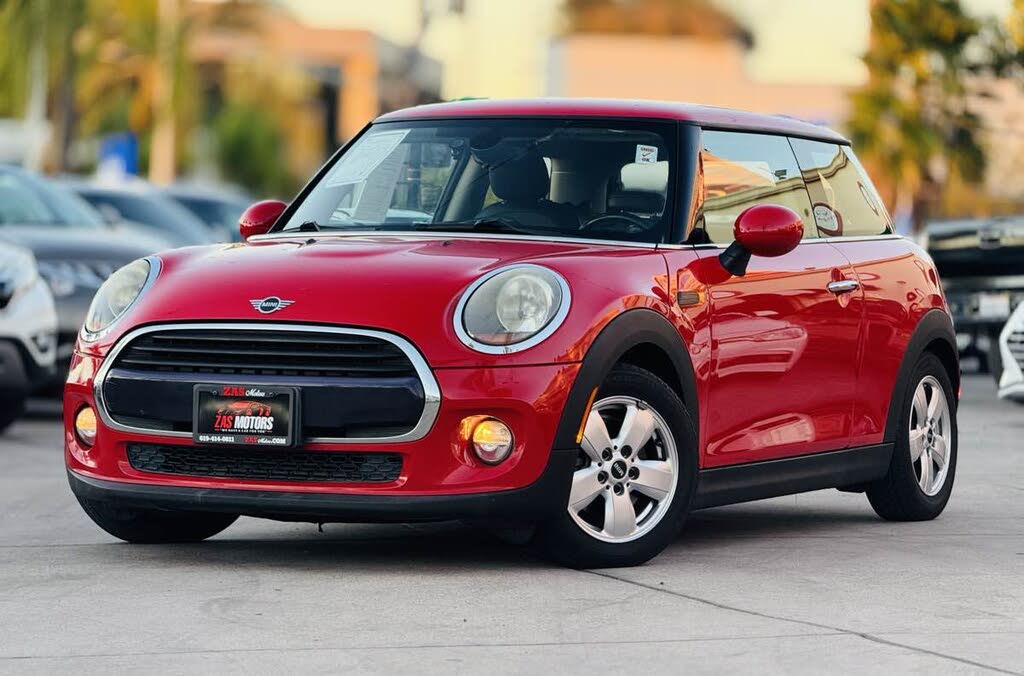 2019 MINI Cooper 2-Door Hatchback FWD