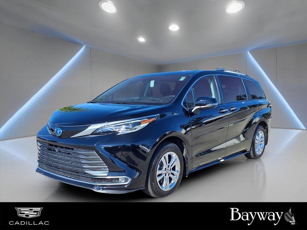 2024 Toyota Sienna Platinum 7-Passenger AWD