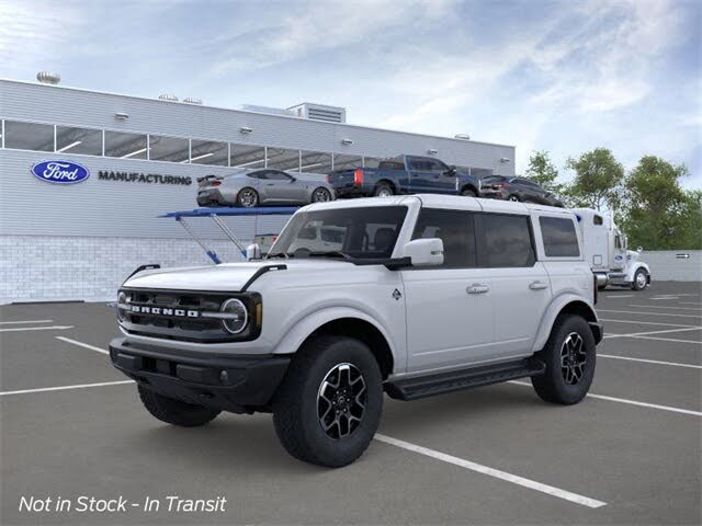 2025 Ford Bronco Outer Banks 4-Door 4WD
