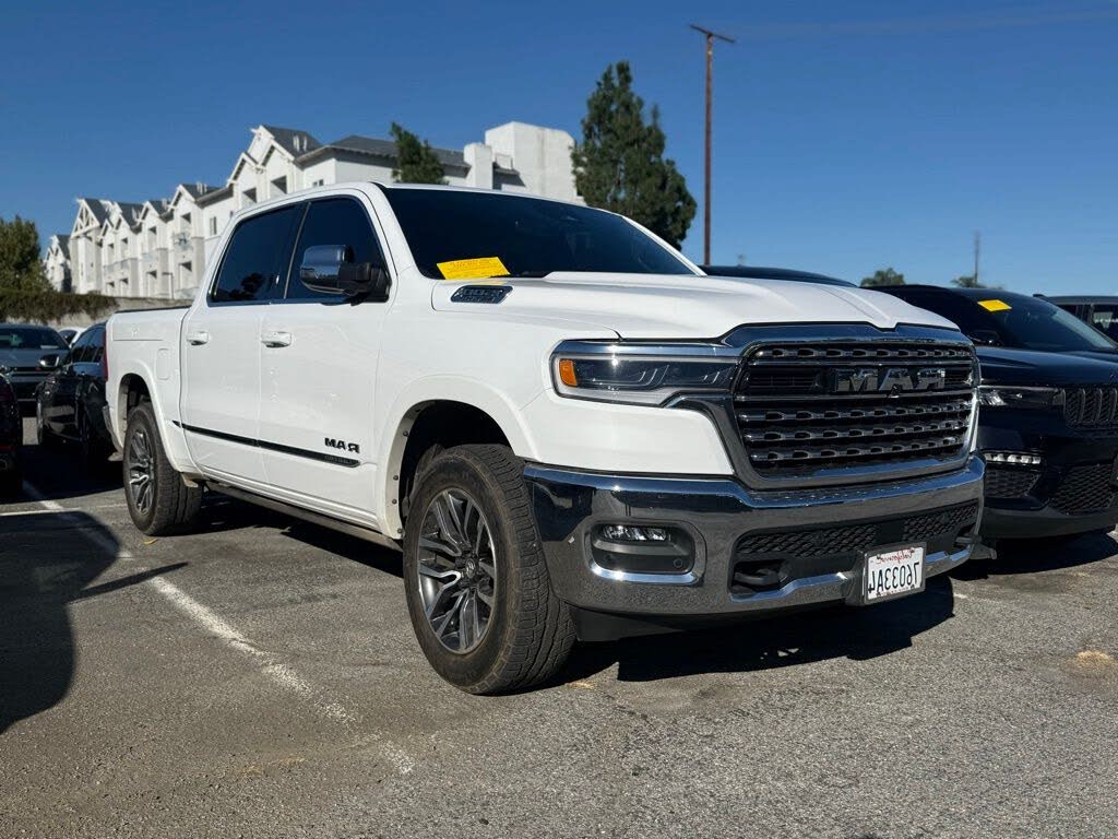 2025 RAM 1500 Limited Crew Cab 4WD