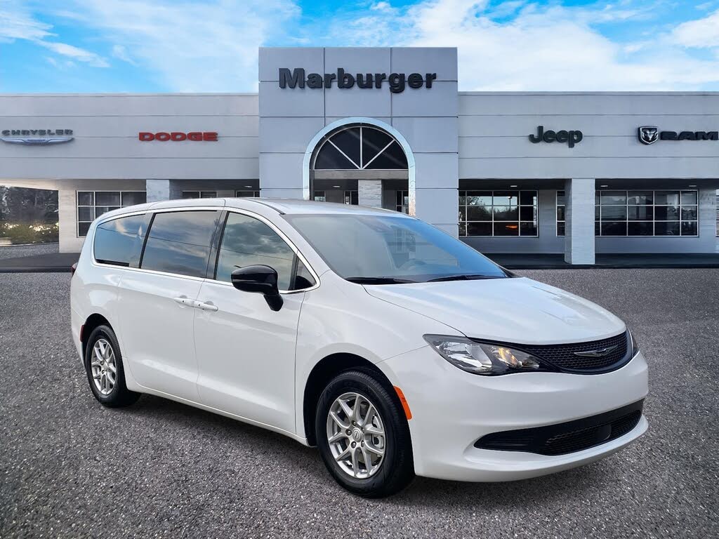 2026 Chrysler Voyager LX FWD