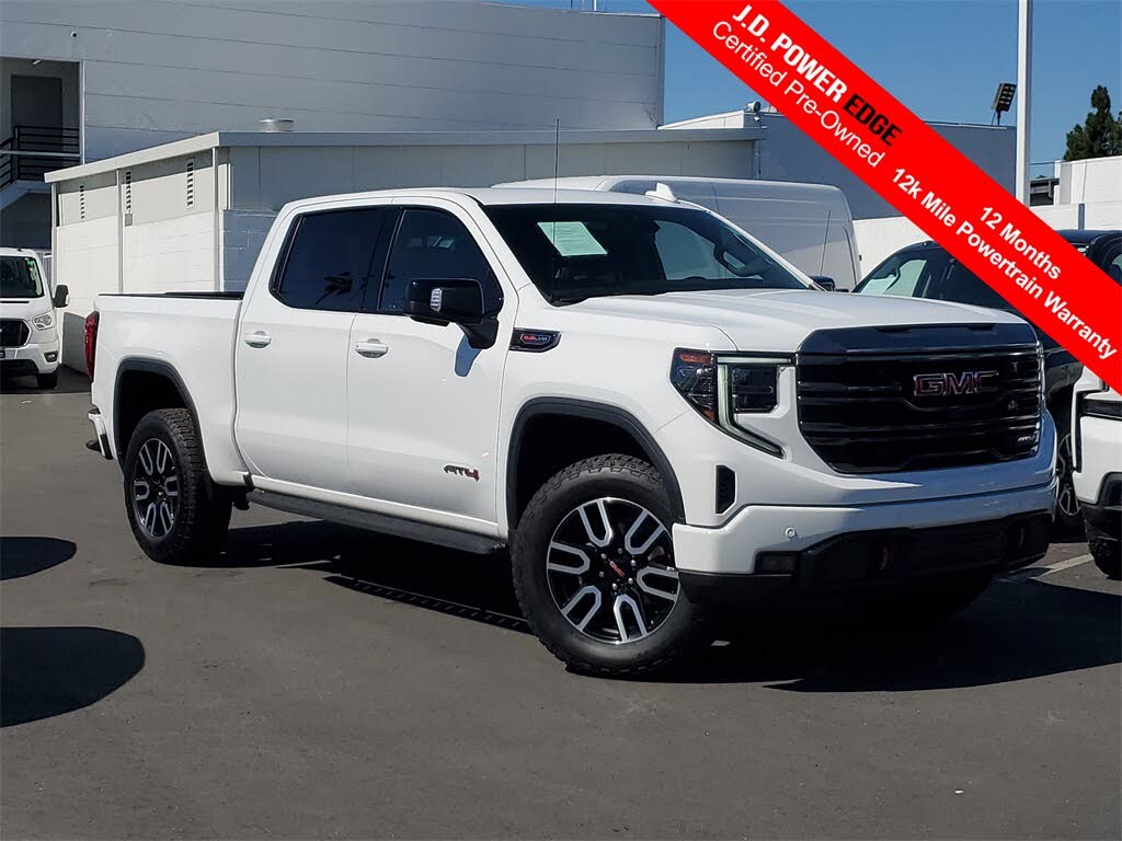 2023 GMC Sierra 1500 AT4 Crew Cab 4WD