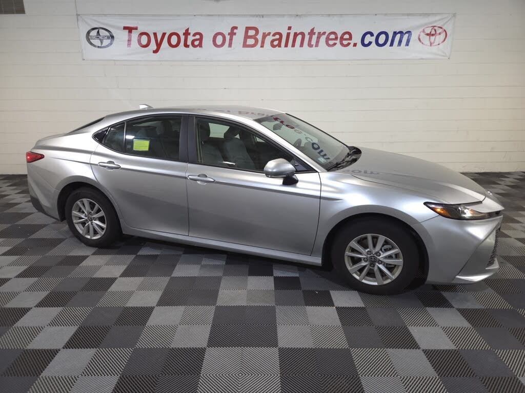 2025 Toyota Camry LE AWD