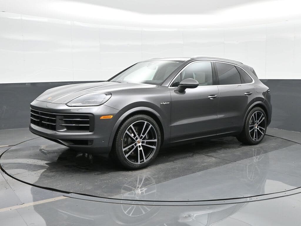 2026 Porsche Cayenne AWD