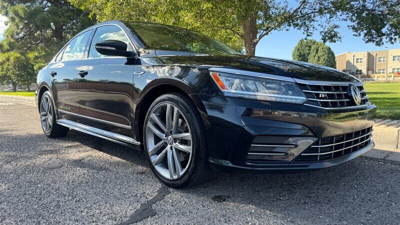2017 Volkswagen Passat R-Line