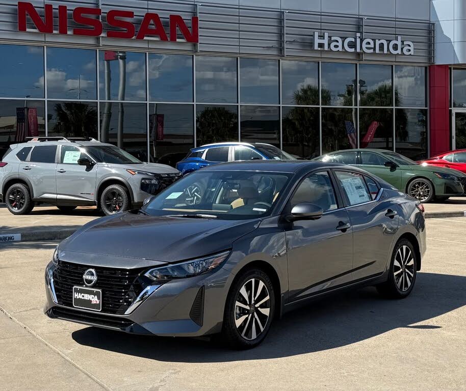 2025 Nissan Sentra SV FWD