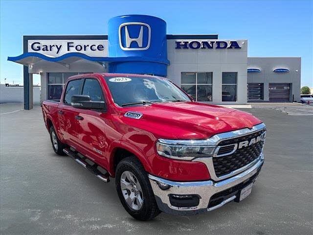 2025 RAM 1500 Big Horn Crew Cab 4WD