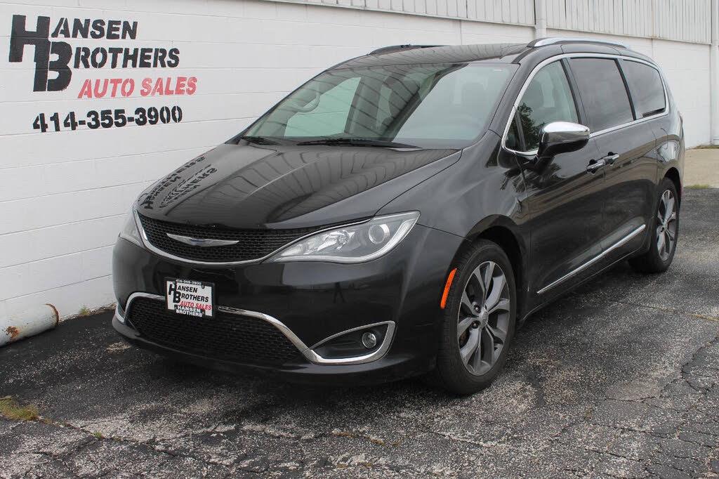 2018 Chrysler Pacifica Limited FWD