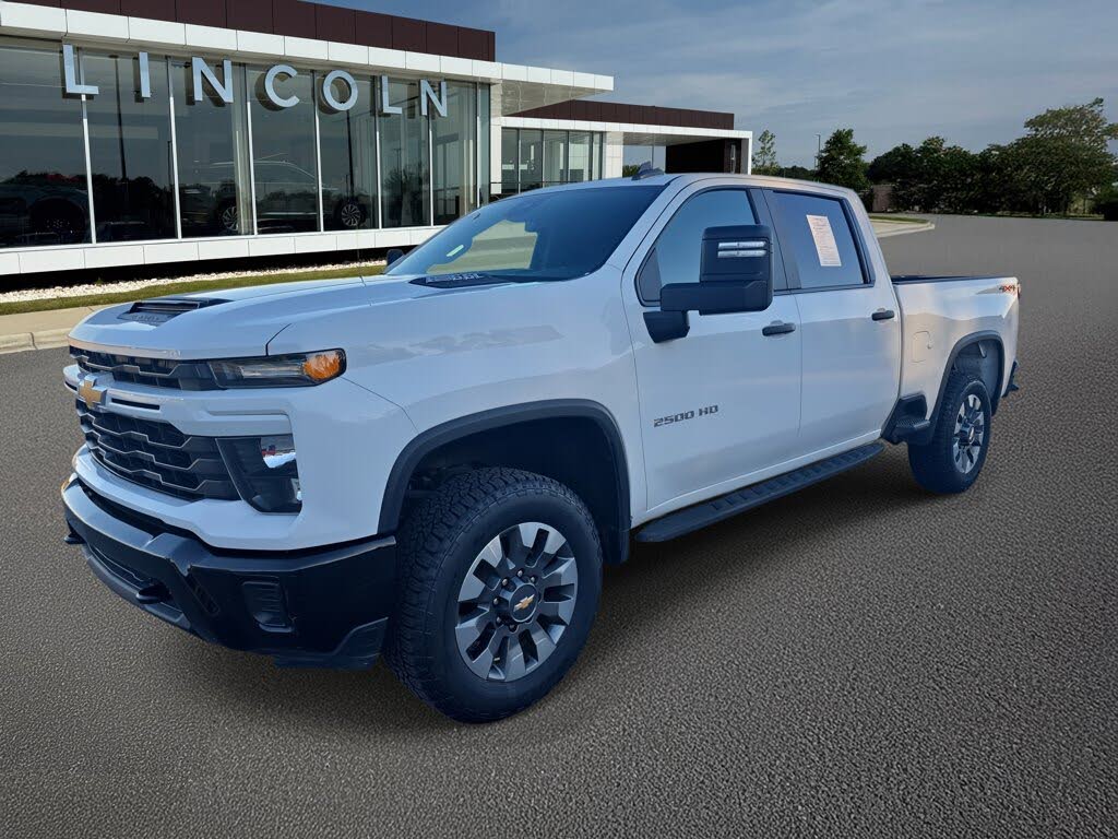 2024 Chevrolet Silverado 2500HD Custom Crew Cab 4WD