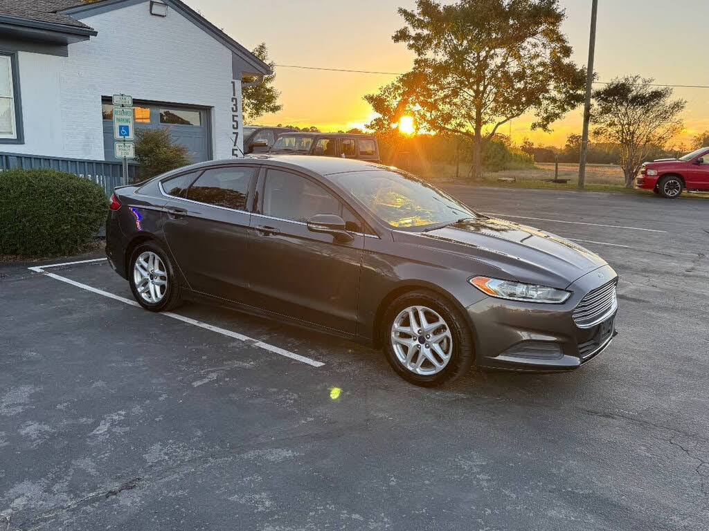 2016 Ford Fusion SE