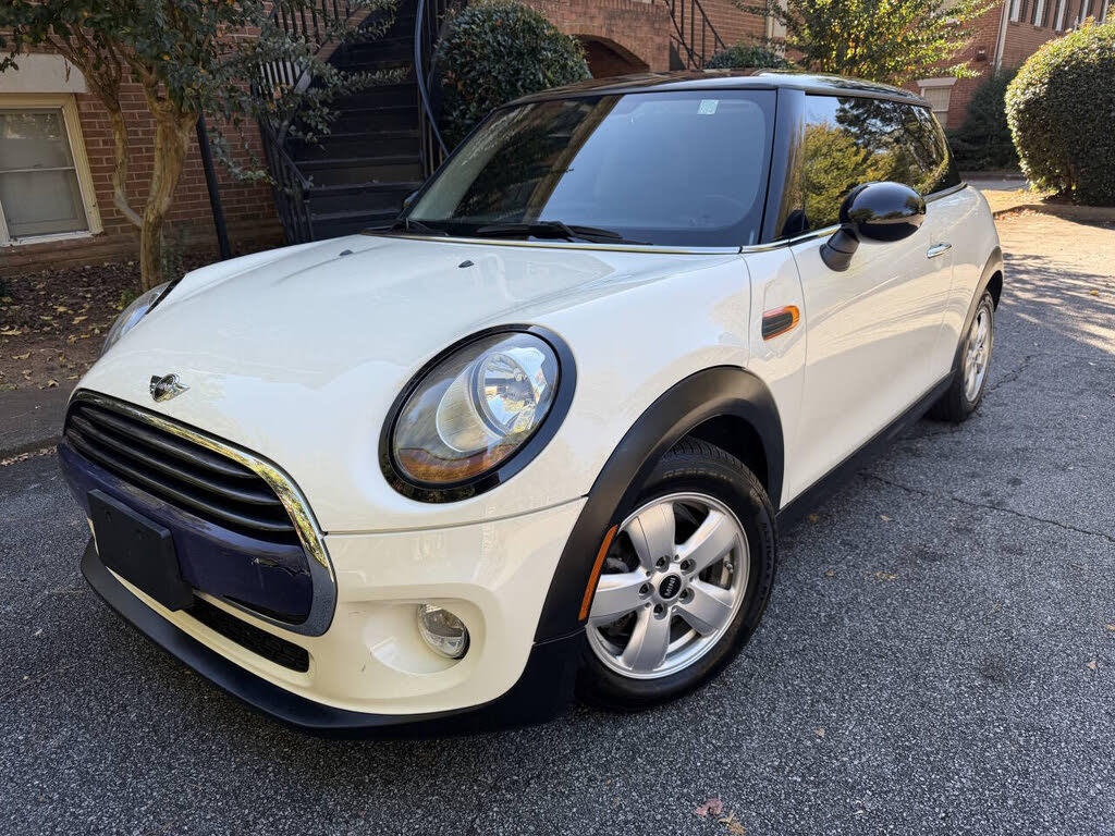 2016 MINI Cooper 2-Door Hatchback FWD