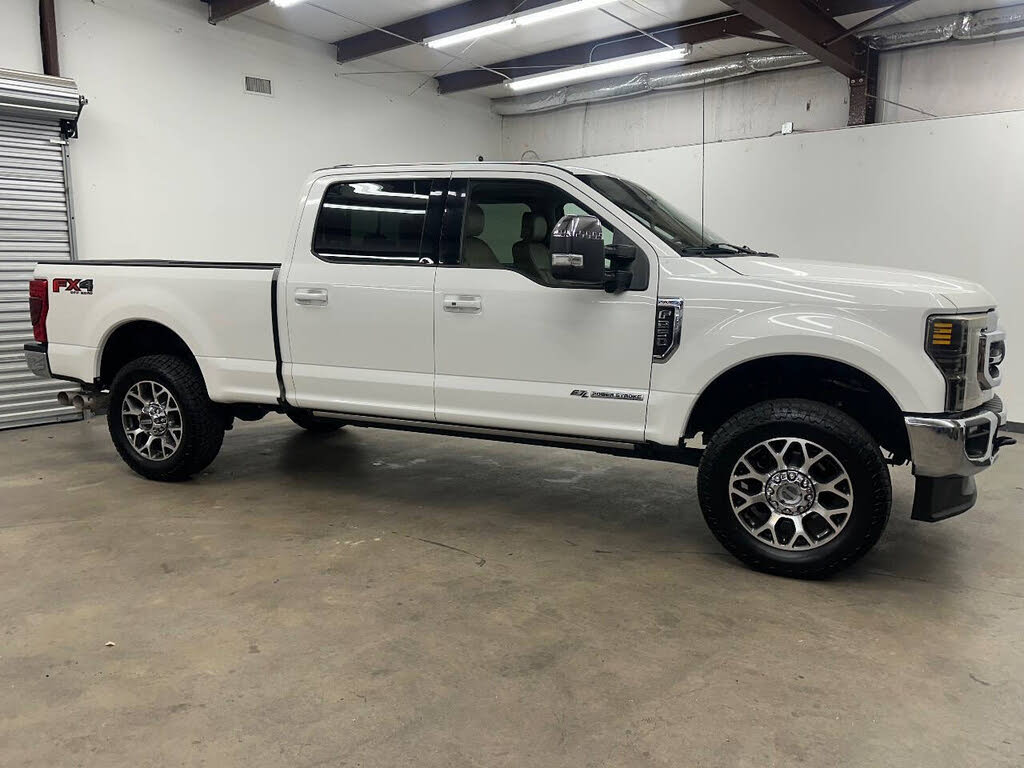 2020 Ford F-250 Super Duty Lariat Crew Cab 4WD