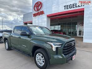 Toyota Tundra SR5 CrewMax Cab RWD