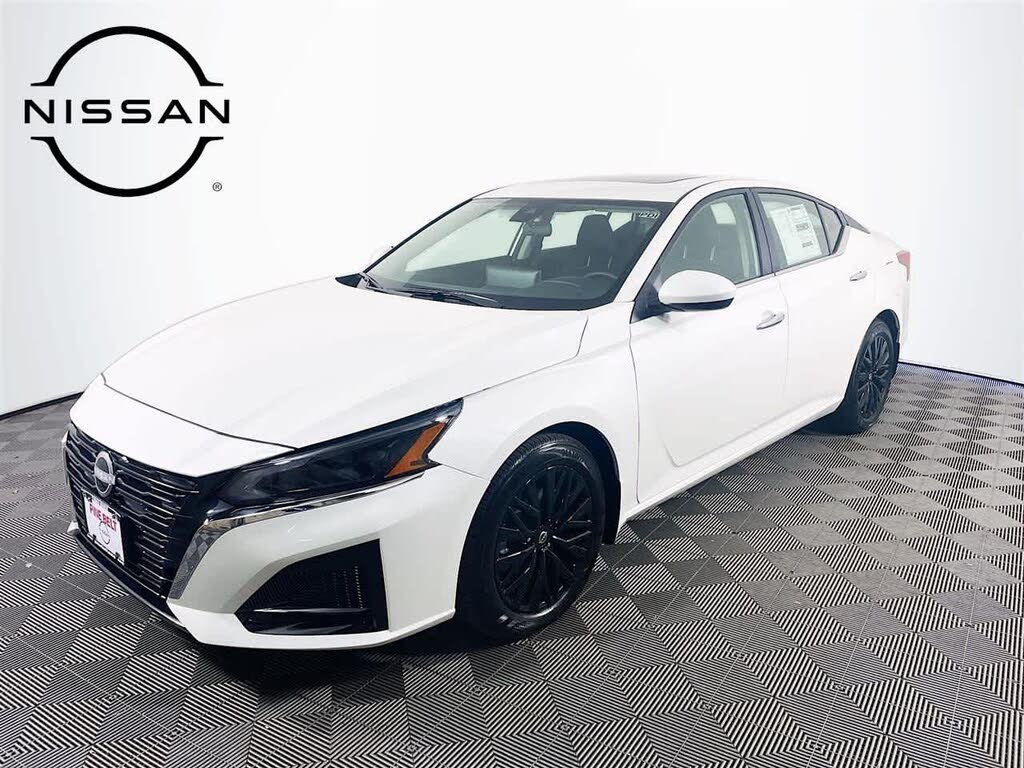 2025 Nissan Altima 2.5 SV FWD