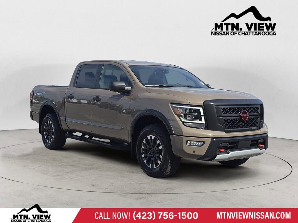 2024 Nissan Titan PRO-4X Crew Cab 4WD