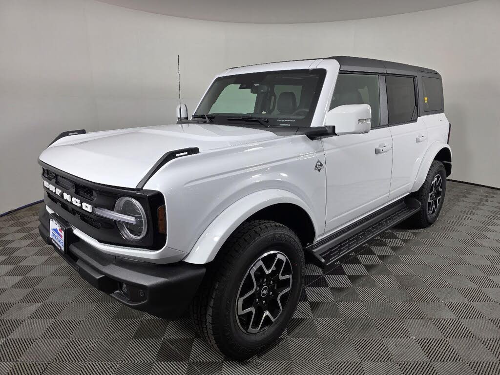 2025 Ford Bronco Outer Banks 4-Door 4WD