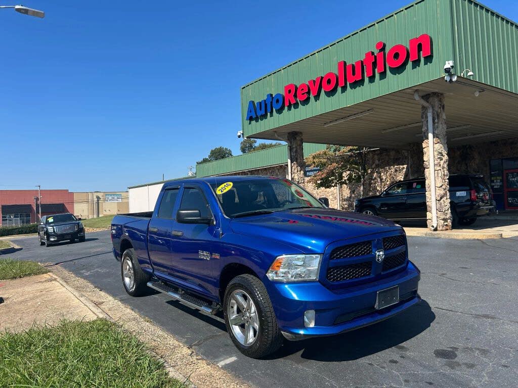 2016 RAM 1500 Express Quad Cab 4WD
