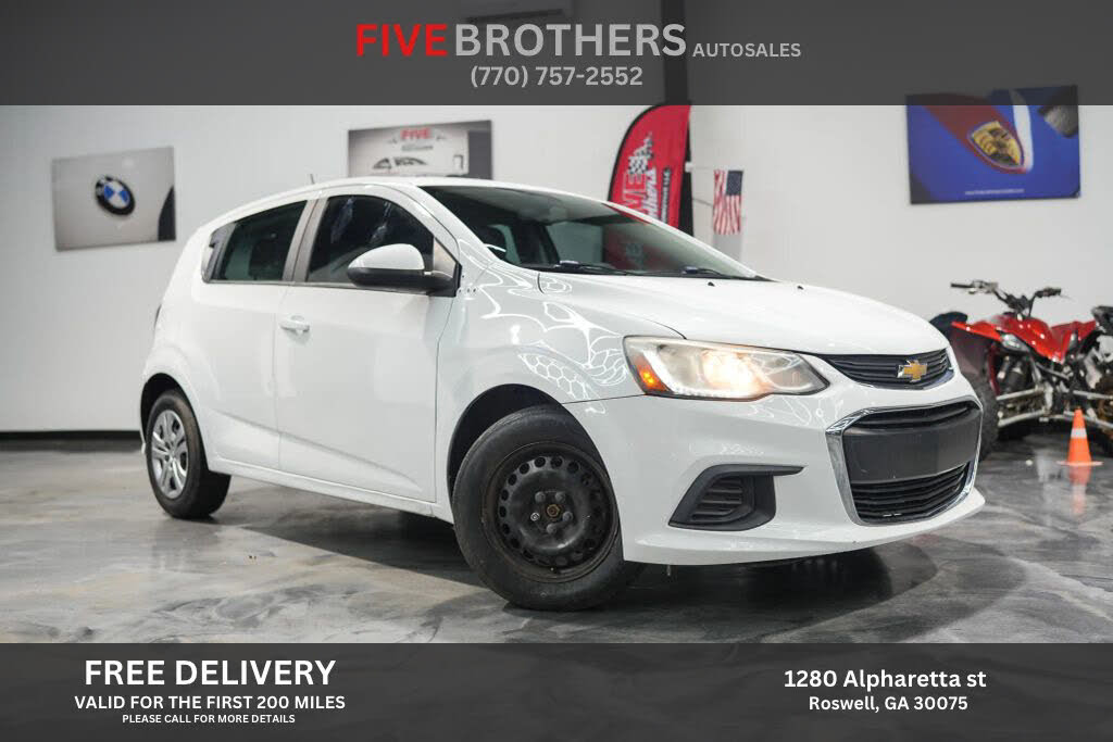 2017 Chevrolet Sonic LT Fleet Hatchback FWD