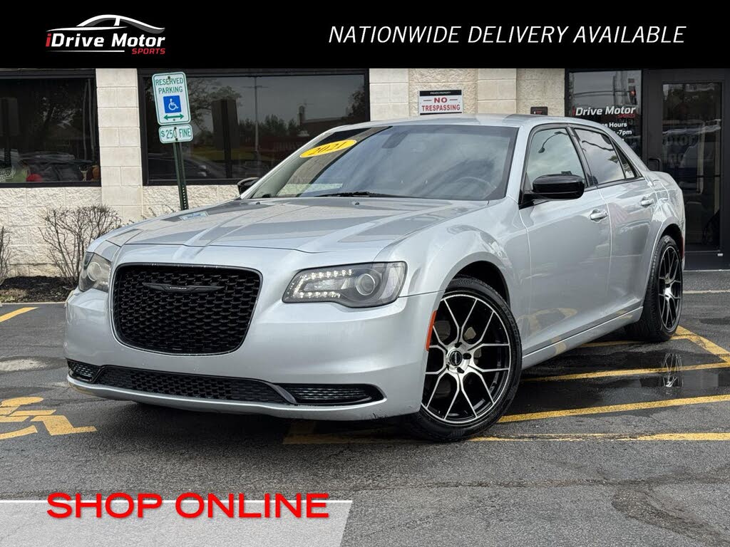 2021 Chrysler 300 Touring RWD