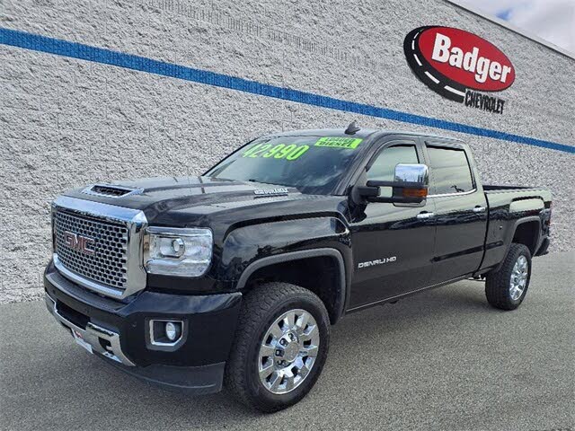 2017 GMC Sierra 2500HD Denali Crew Cab SB 4WD