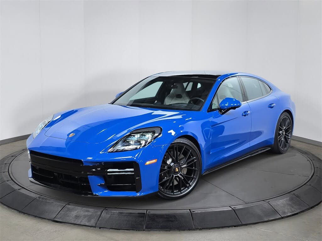 2025 Porsche Panamera GTS AWD