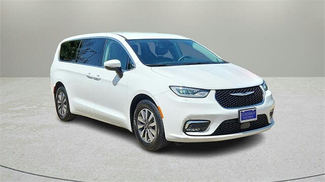 2023 Chrysler Pacifica Hybrid Touring L FWD