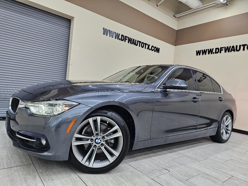 2017 BMW 3 Series 330i Sedan RWD