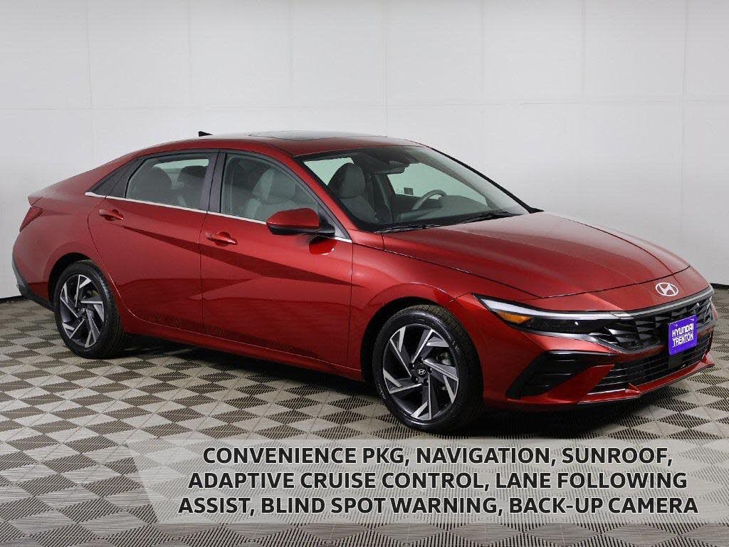 2024 Hyundai Elantra SEL FWD