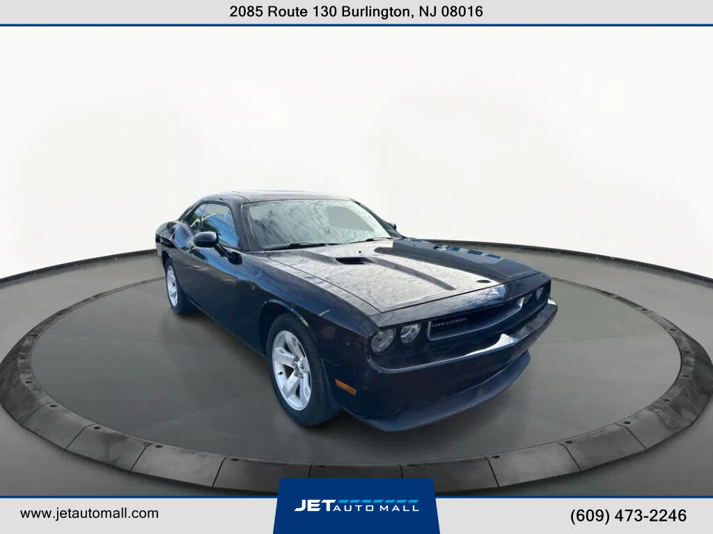 2012 Dodge Challenger SXT RWD