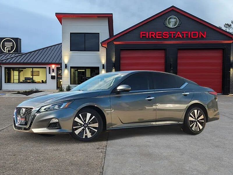 2021 Nissan Altima 2.5 SV FWD