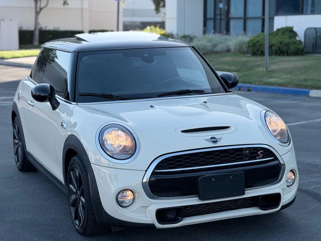 2019 MINI Cooper S 2-Door Hatchback FWD