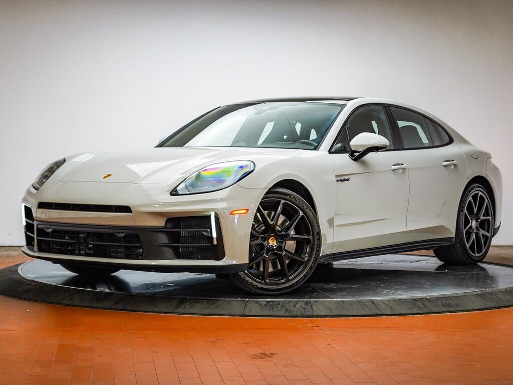2025 Porsche Panamera 4 AWD