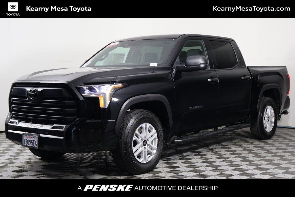 2025 Toyota Tundra SR5 CrewMax Cab RWD