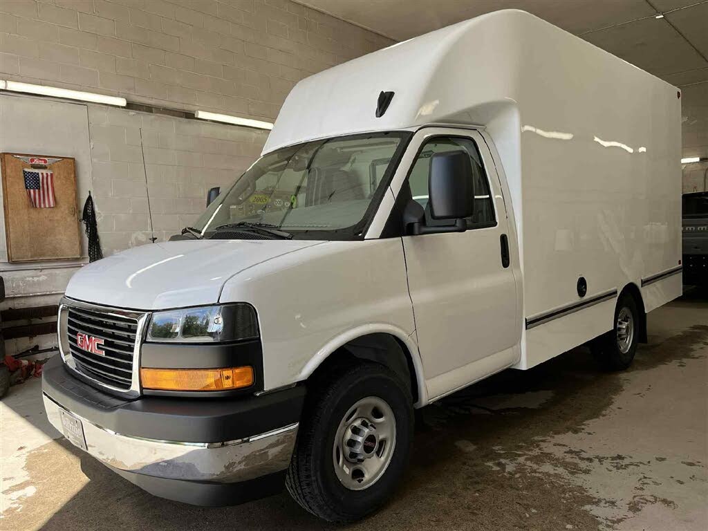 2025 GMC Savana Chassis 3500 139 Cutaway RWD