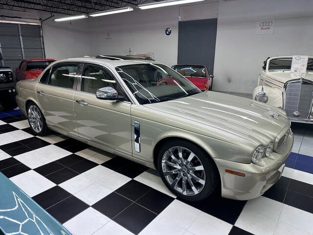 2008 Jaguar XJ-Series XJ Vanden Plas RWD