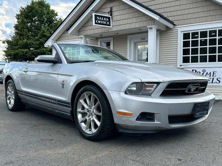 2010 Ford Mustang V6 Premium Convertible RWD