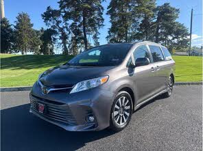 Toyota Sienna XLE Premium 7-Passenger AWD