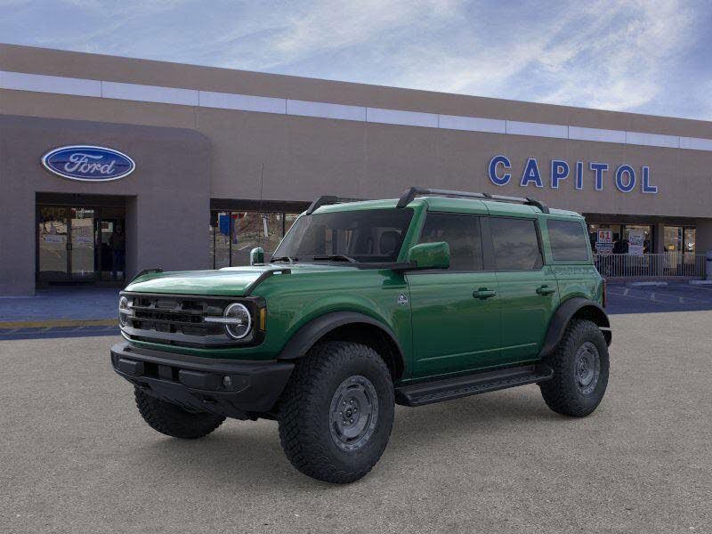 2025 Ford Bronco Outer Banks 4-Door 4WD