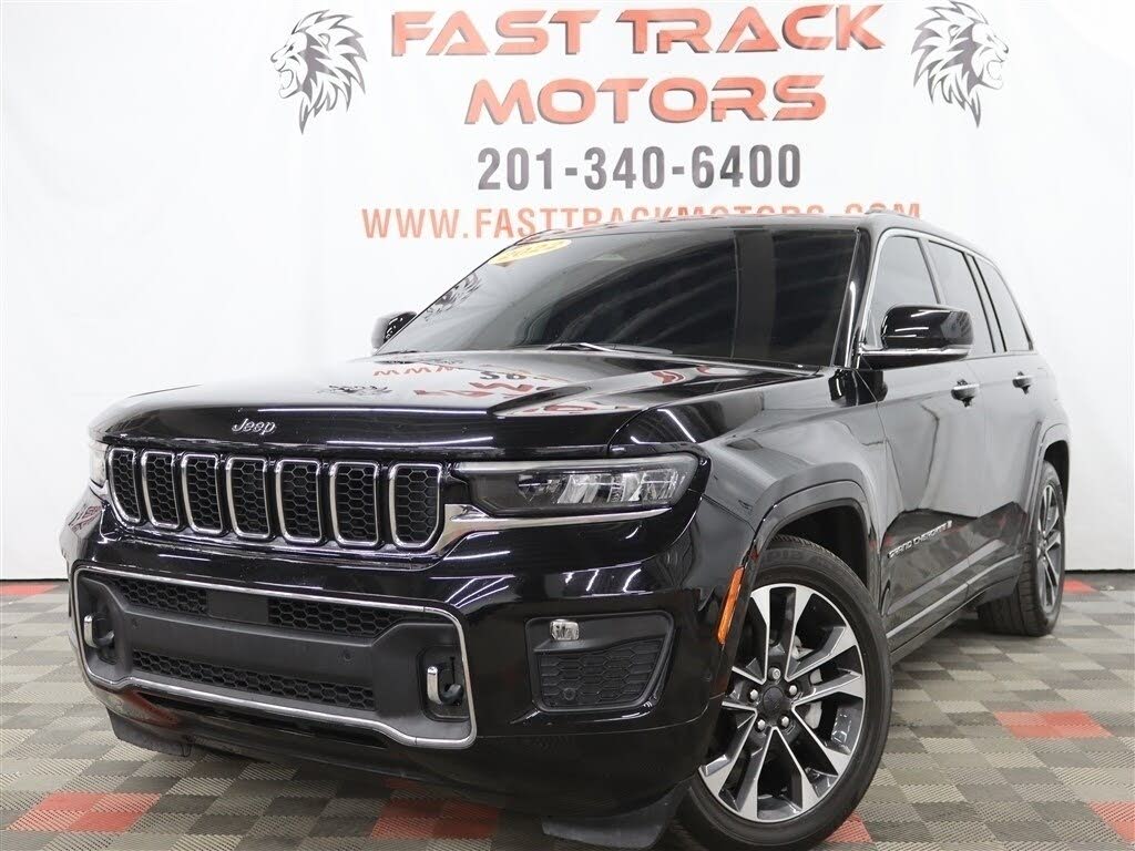 2022 Jeep Grand Cherokee Overland 4WD