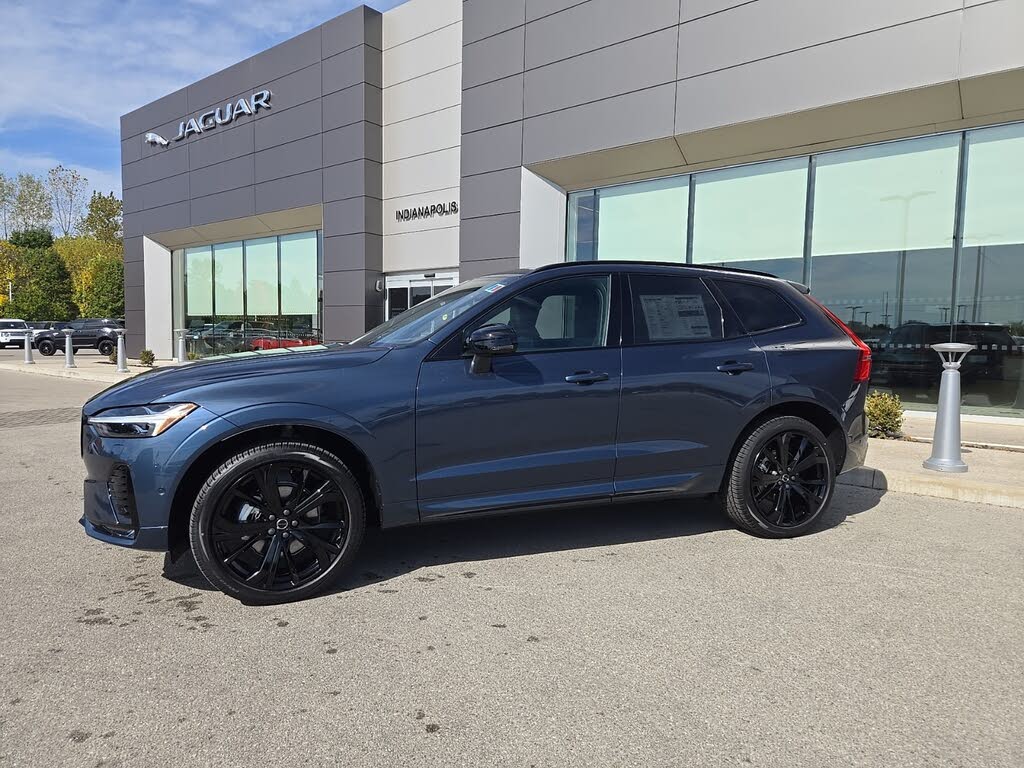 2026 Volvo XC60 B5 Ultra Black Edition AWD