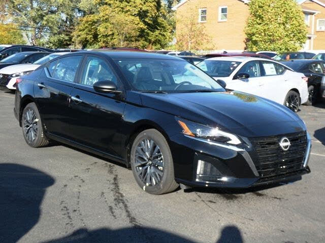 2025 Nissan Altima 2.5 SV FWD