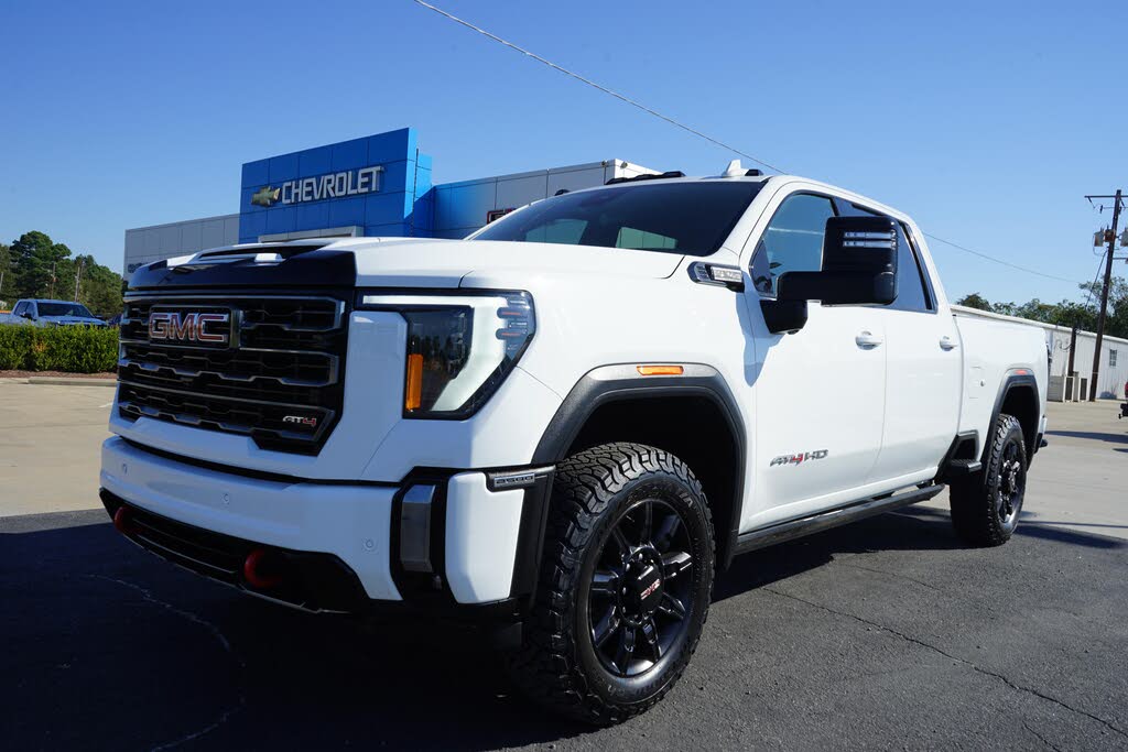 2024 GMC Sierra 2500HD AT4 Crew Cab 4WD