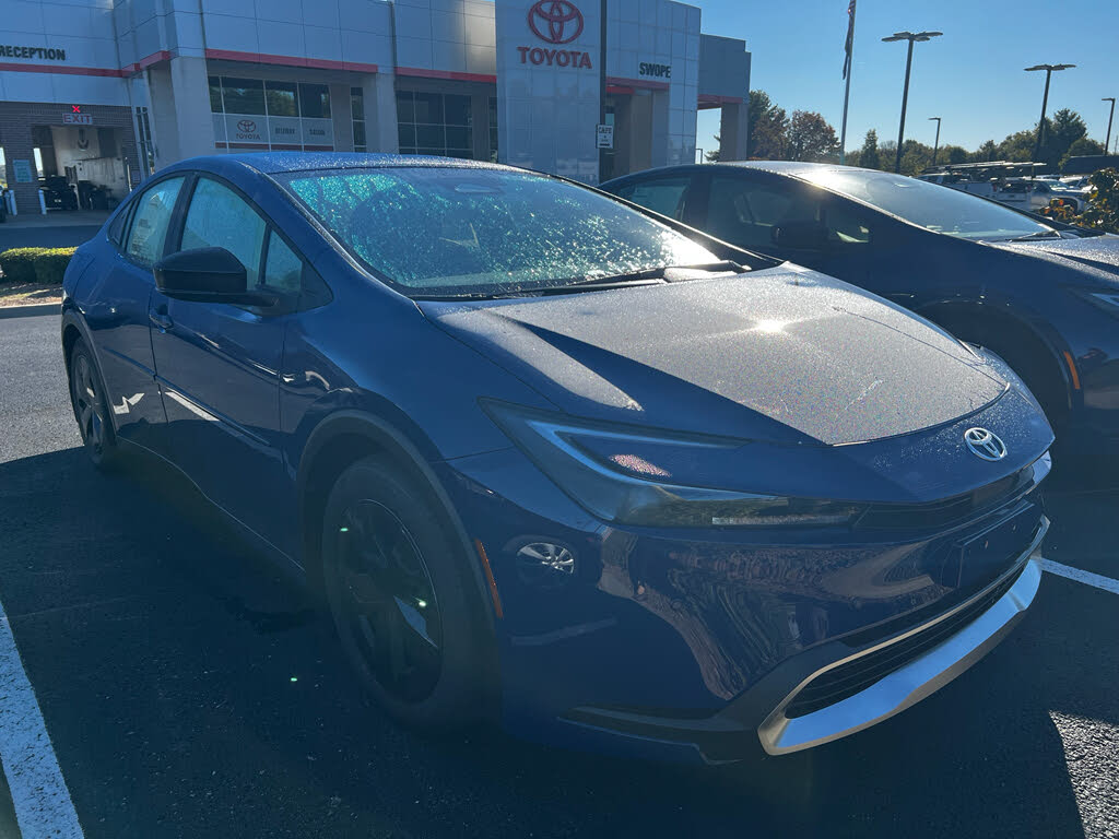 2026 Toyota Prius Plug-In Hybrid SE FWD