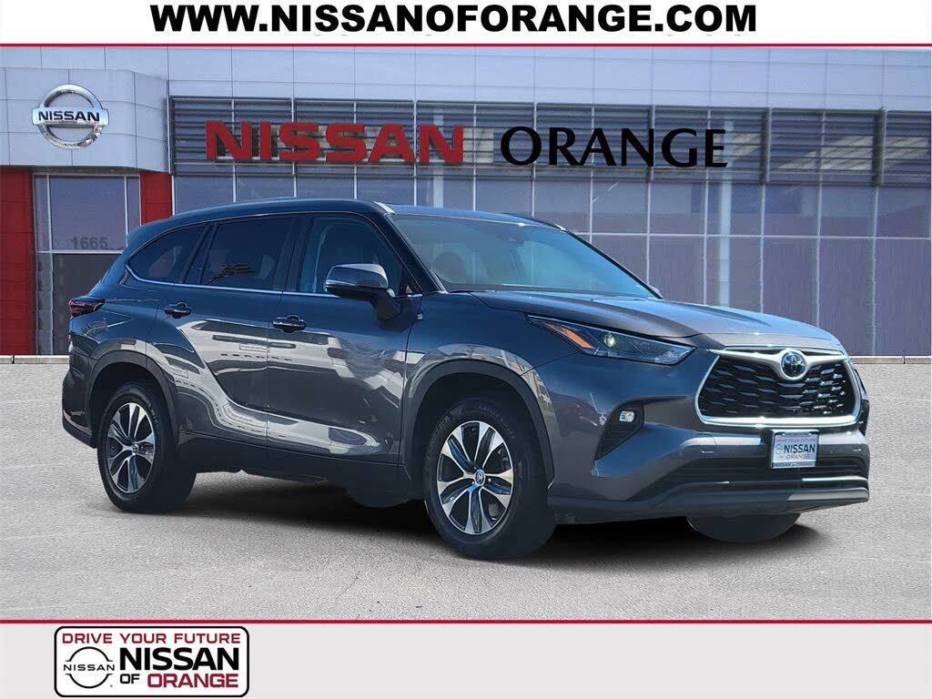 2024 Toyota Highlander XLE FWD