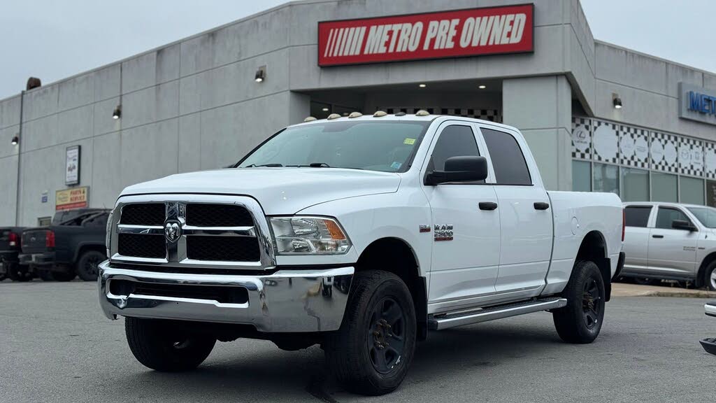 RAM 2500 Tradesman Crew Cab 4WD 2016