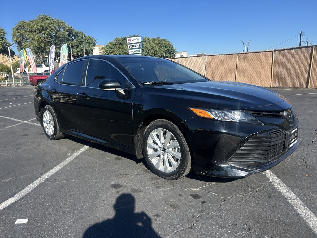 2020 Toyota Camry LE AWD