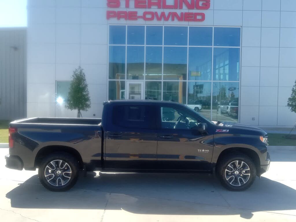 2022 Chevrolet Silverado 1500 RST Crew Cab 4WD