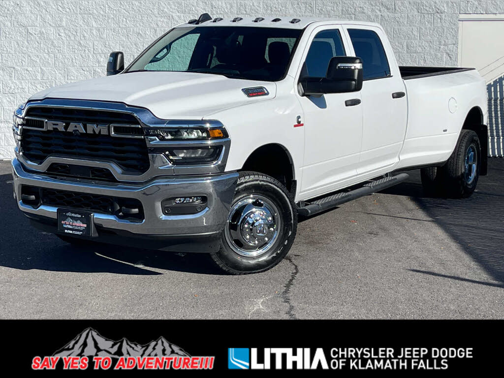 2026 RAM 3500 Tradesman Crew Cab LB DRW 4WD