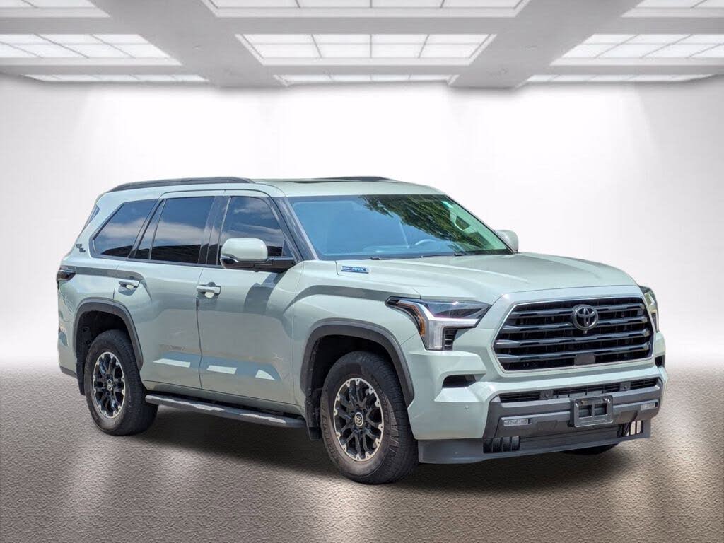 2023 Toyota Sequoia SR5 4WD