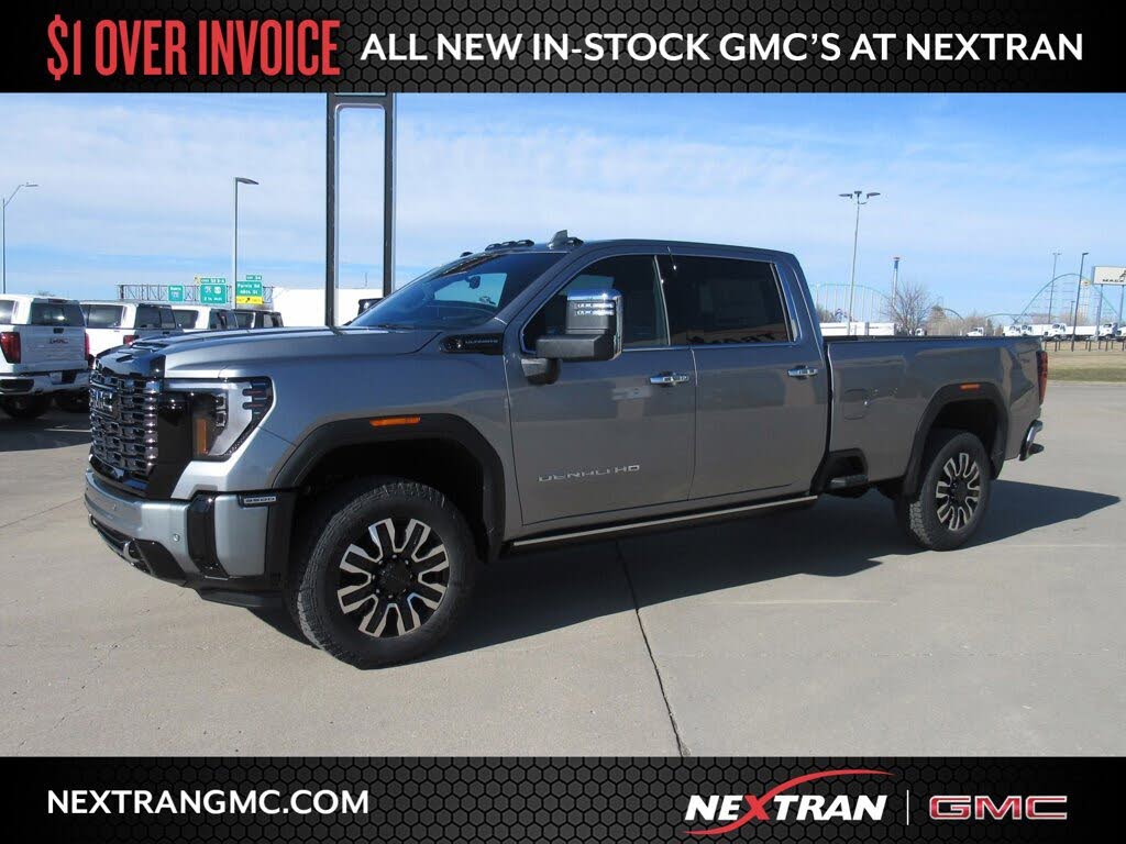 2025 GMC Sierra 3500HD Denali Ultimate Crew Cab 4WD